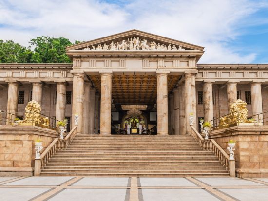 セブ郊外観光ツアー 絶景名所巡り！テンプル・オブ・レイア＋シラオガーデン＋夜景を望むディナー ＜半日／日本語ガイド／ホテル往復送迎＞ by Fun Group