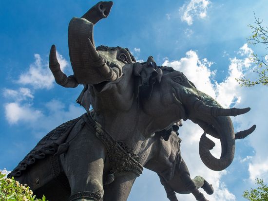 バンコクフォトジェニック1日観光ツアー ワットパクナム＆エンシェントシティ＆エラワンミュージアム ＜英語または日本語ガイド／ジョッドフェアナイトマーケット解散＞