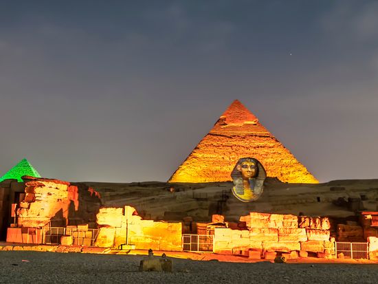 Egypt_Giza_pyramids_and_Sphinx_Sound_and_Light_Show_shutterstock_1200201013