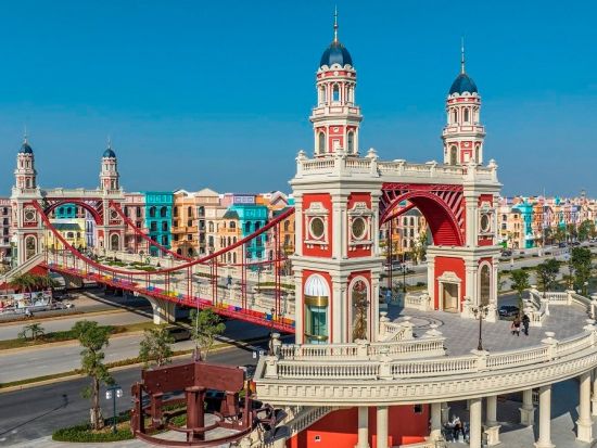 ハノイ発 メガグランドワールド観光ツアー　バッチャン村で陶器体験付きのプランあり＜送迎付き／英語ガイド付きプランあり＞