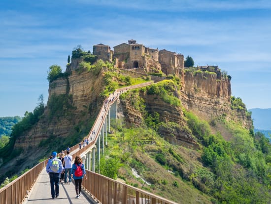 Italy_Civita di Bagnoregio_AdobeStock_240351316