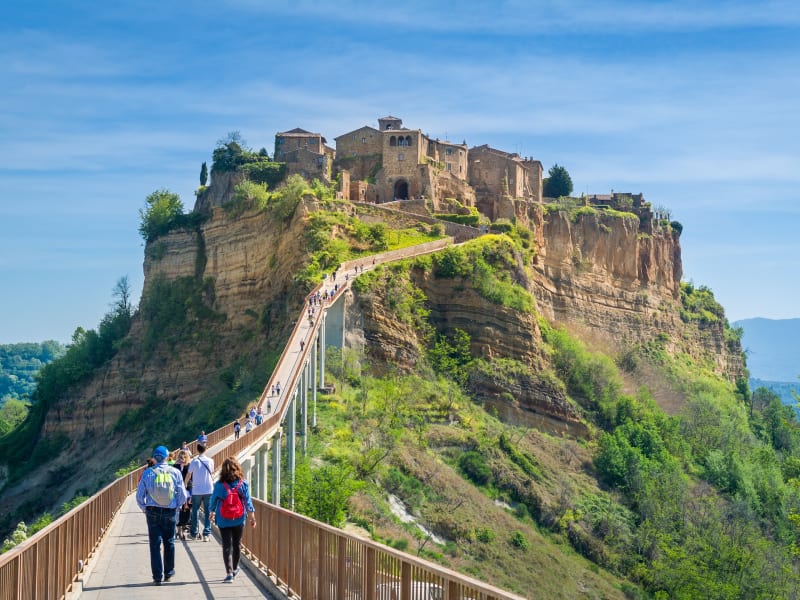 Italy_Civita di Bagnoregio_AdobeStock_240351316