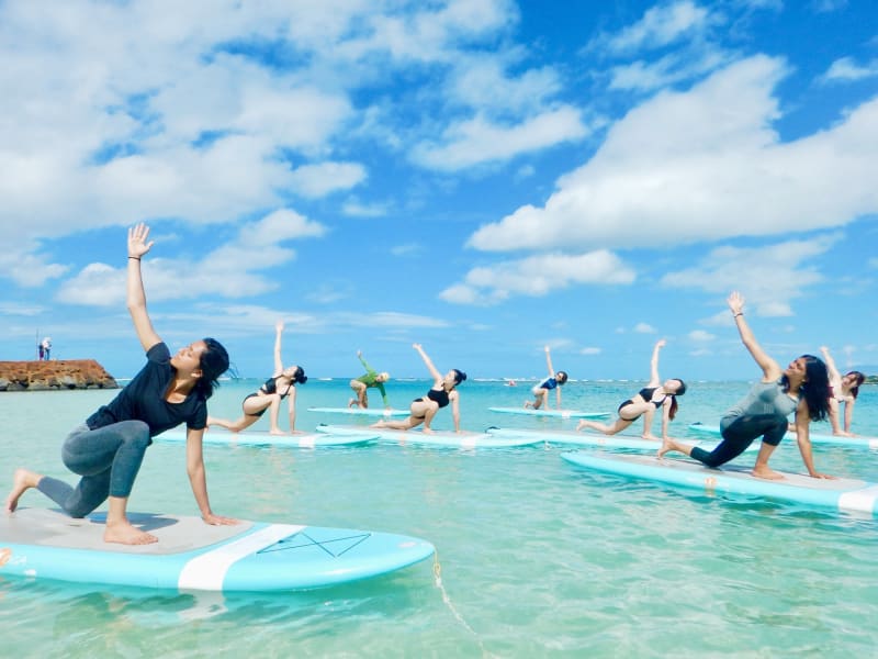 Yoga Floats Magic Island (1)