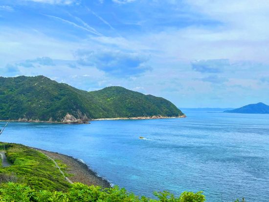 福岡発日帰りバスツアー　白糸の滝＋一蘭の森＋櫻井二見ヶ浦 夫婦岩など 糸島の人気スポットへご案内 ＜博多発着／日本語・中国語＞