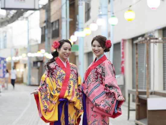 琉装プチ体験 短時間で琉装を気軽に楽しむ！店内撮影OK＜那覇市＞