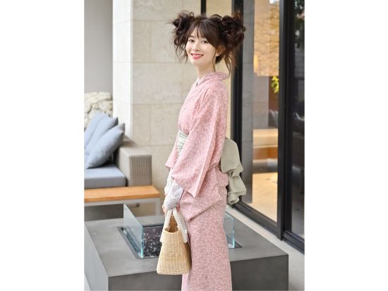 ガーリー浴衣体験 可愛さ満点の体験！華やかな浴衣を着て”沖縄の南国リゾート"を散策するプラン＜那覇市＞