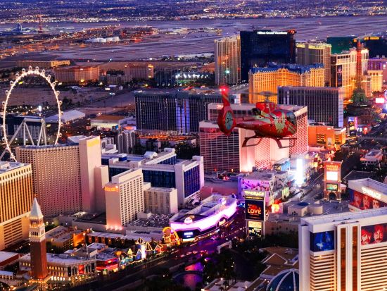ヘリコプター遊覧飛行　ナイトフライトでラスベガスストリップの夜景を上空から鑑賞！＜送迎付きまたは現地集合・解散＞