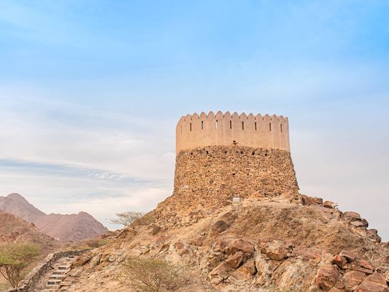 UAE_Fujairah_Al Bidya tower_pixta_28933097_L
