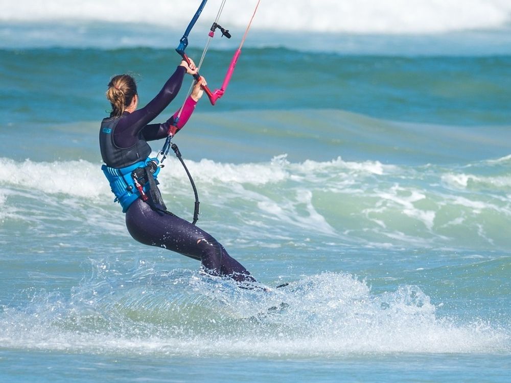 kite-boarder-kite-boarding-30988