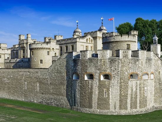 tower-london-walls-gallery