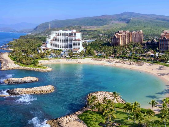 Ko Olina shutterstock_2301188889