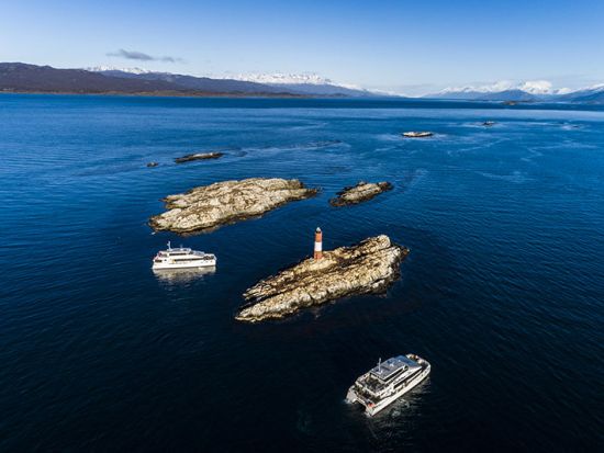 ウシュアイアクルーズツアー　カタマラン船でビーグル水道を航海！アシカ＋野鳥＋ペンギン＋エクレール灯台観察＜3～5時間／ウシュアイア発＞