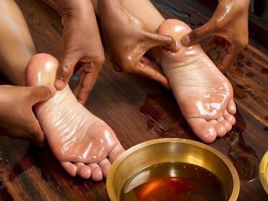 foot-massage-therapy