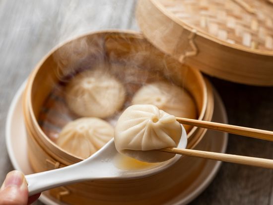 Taiwan_Food_ Xiaolongbao_shutterstock_2029186025