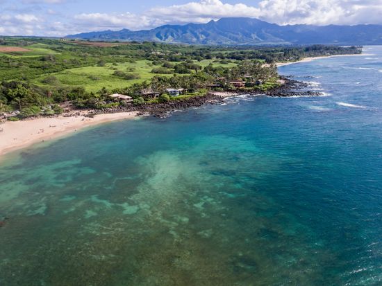 Aerial_view_north shore_shutterstock_651011662