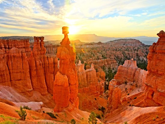 USA_Utah_Bryce Canyon National Park_shutterstock_704436688