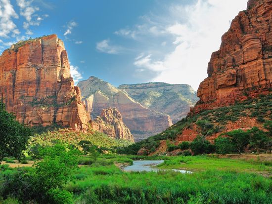 USA_Las Vegas_Zion Canyon_shutterstock_140594122