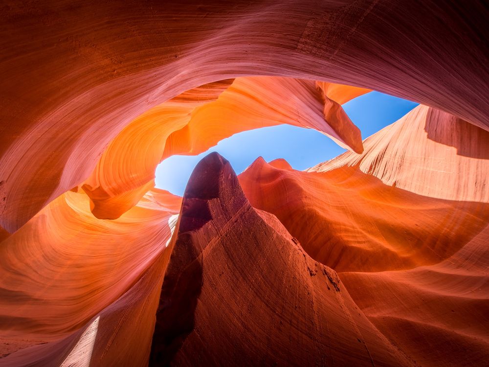USA_Arizona_Antelope Canyon_shutterstock_592485812