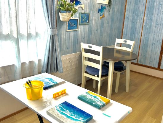 レジンアート体験 認定講師のレクチャーで安心♪ お好きなデザインを選んで世界に一つのアート作り＜60分～90分／1組貸切／沖縄本島中部＞