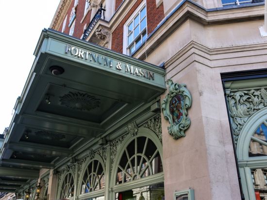 フォートナム＆メイソン本店ショッピングツアー　日本語アシスタントがお土産選びやお買い物をサポート＜2時間半／日本語／ロンドン発＞ byMybus