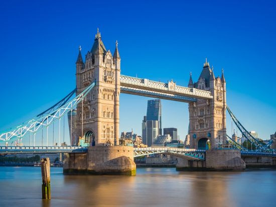 ロンドンを満喫！テムズ川クルーズまたは旧市街散策＋バラマーケットツアー　公認ガイド付き貸切プランも選択可能＜半日／日本語／ロンドン発＞by Mybus