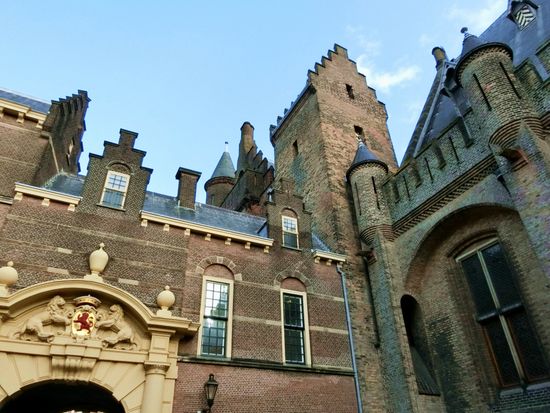 Netherlands_The Hague_Mauritshuis Museum_pixta_95689082_M