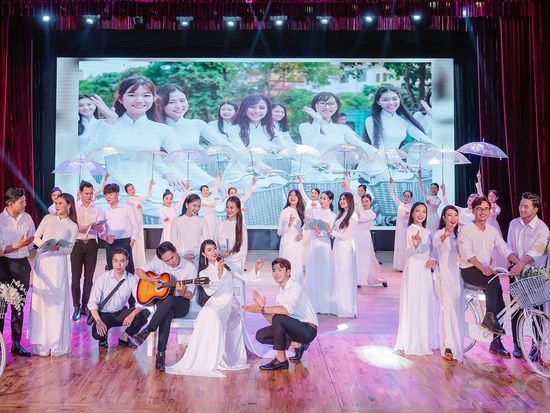 ao-dai-show-da-nang-noi-ton-vinh-van-hoa-truyen