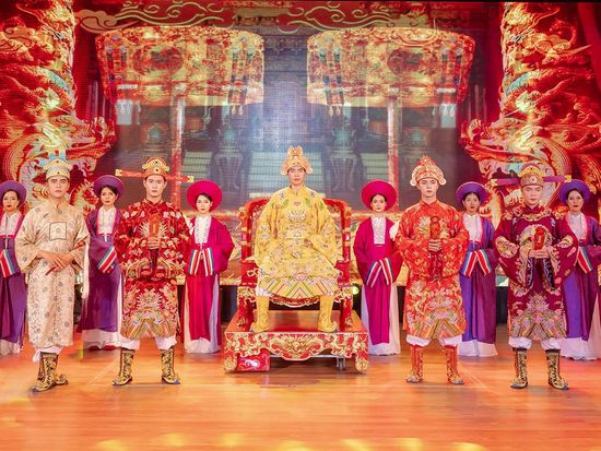 ao-dai-show-da-nang-noi-ton-vinh-van-hoa-truyen