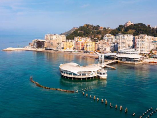 【空港シャトル】ティラナ国際空港 ⇔ デュレス市内 ＜乗合＞