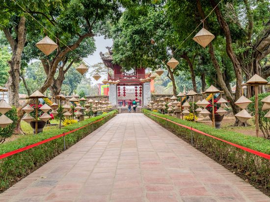 Vietnam_Hanoi_Temple of Literature_shutterstock_413207665
