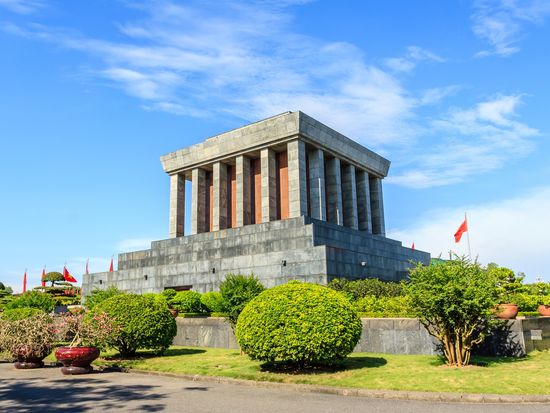 Vietnam_Hanoi_Ho Chi Minh Mausoleum Complex_shutterstock_279926624