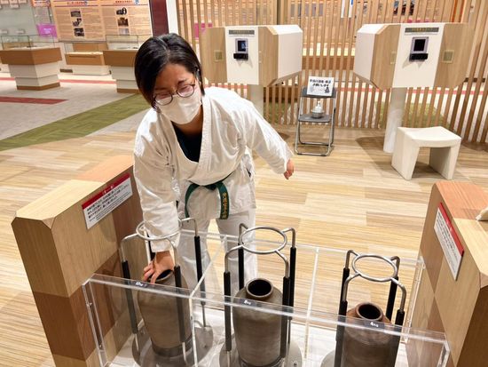 WH91B_3027f638-36fb-4231-ae87-3296d7375d1c