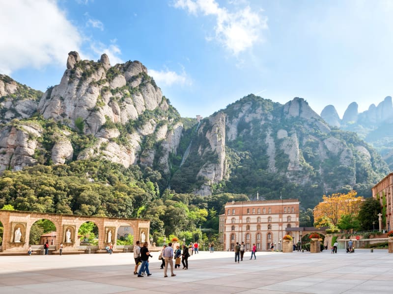 Spain_Barcelona_Monastery_Montserrat_shutterstock_454792708