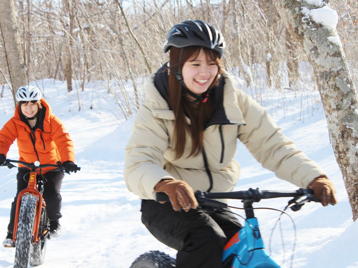 マウンテンバイク、函館！ 大沼湖ファットバイクガイドツアー 氷上ライドオン＆氷のビュー
