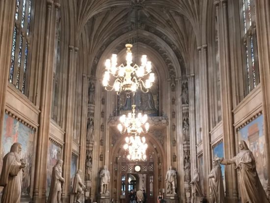 【2026年8月】日数限定！イギリス国会議事堂（ビッグベン）特別内部見学　日本語公認ガイドツアー＜ロンドン発＞ by Mybus