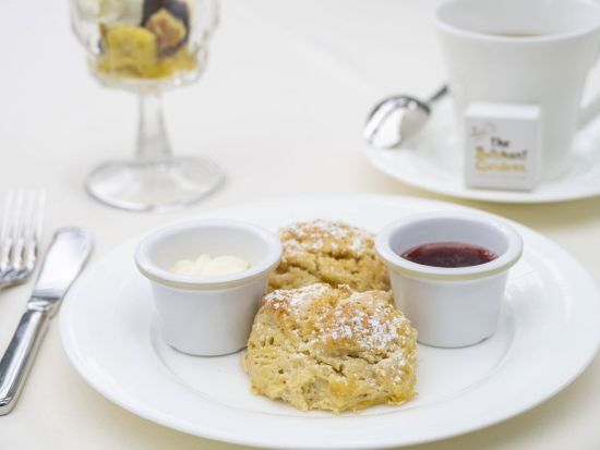 水上飛行機に搭乗 ブッチャートガーデン＆ビクトリア 1日観光ツアー　アフタヌーンティー付き ＜4～10月／バンクーバー発＞