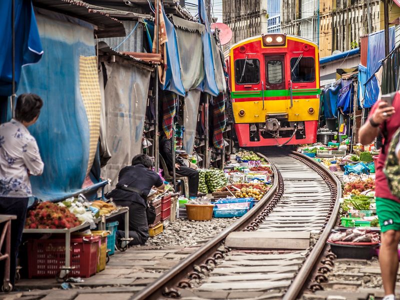 Thailand_Bangkok_Maeklong Railway Market_shutterstock_1299476062