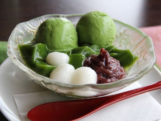 奈良公園＋宇治＋源氏の湯日帰りツアー 抹茶スイーツや温泉も堪能！＜大阪発着／日本語・中国語or英語＞