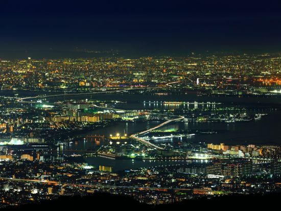 神戸港＋北野異人館街＋有馬温泉日帰りツアー 六甲山の夜景も堪能！＜大阪発着／日本語・中国語or英語＞