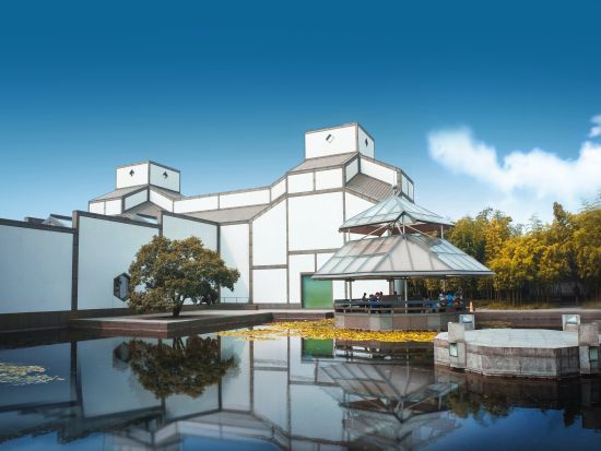 【上海発・蘇州1泊2日ツアー】拙政園＋獅子林＋虎丘＋寒山寺＋留園＋山塘街＋博物館＋平江路＜昼食付／専用車＋専属日本語ガイド／往復新幹線利用／日航ホテル宿泊＞