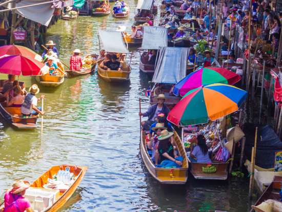 水上マーケット5