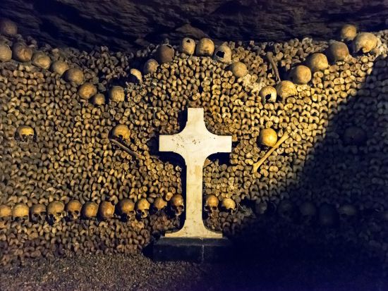 パリのカタコンベ：入場チケット＋オーディオガイド ＊申込と同時に即予約確定