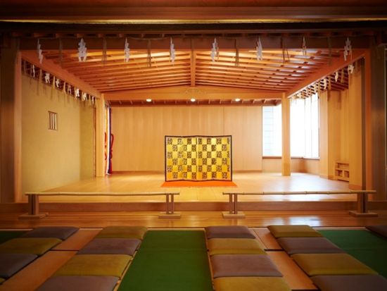 【昼 催行】舞妓さん鑑賞＋和食または洋食お弁当＋飲み放題付　京都・岡崎に佇むモダン邸宅『岡崎庵』で唯一無二の時間を体験＜お部屋貸切／撮影自由／最大60名様＞