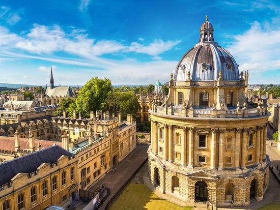 Oxford University_Radcliffe Camera_shutterstock