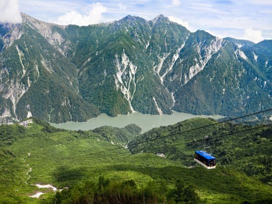 【毎日催行】安曇野・白馬発！立山黒部アルペンルート 室堂折返しツアー 往復乗車チケット（扇沢⇔室堂）駅・ホテル送迎付き ＜4～11月／毎日出発＞