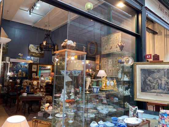 アンテイークの食器