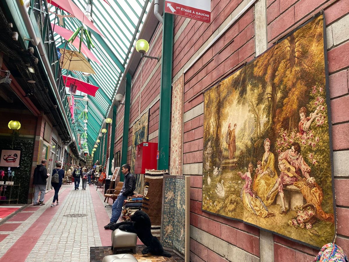 フランス・パリ クリニャンクール蚤の市で購入アンティークガラス小物入 蚤の市でお皿を探すの巻】クリニャンクール/サン・トゥーアン