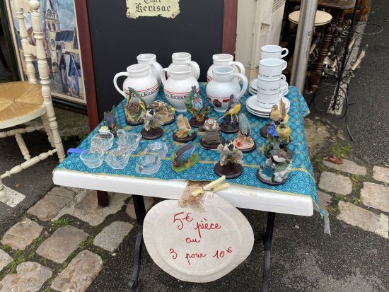 パリ最大級 クリニャンクール蚤の市 散策ツアー＜日本語アシスタント／午前／土曜＞by Mybus