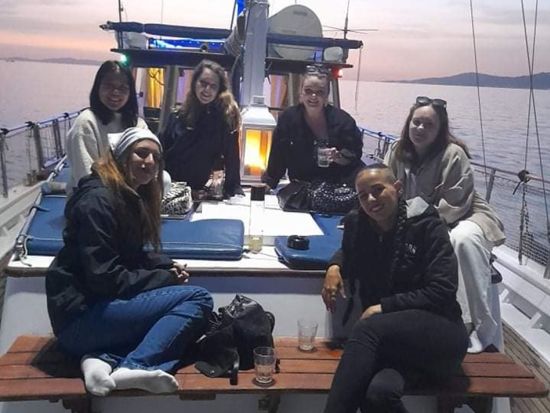 ミコノス島サンセットクルーズ リトルベニスと絶景サンセットを堪能！＜4～10月／約2時間／ドリンク＆スナック付き／英語／ミコノス島発＞