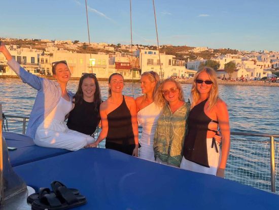 ミコノス島サンセットクルーズ リトルベニスと絶景サンセットを堪能！＜4～10月／約2時間／ドリンク＆スナック付き／英語／ミコノス島発＞